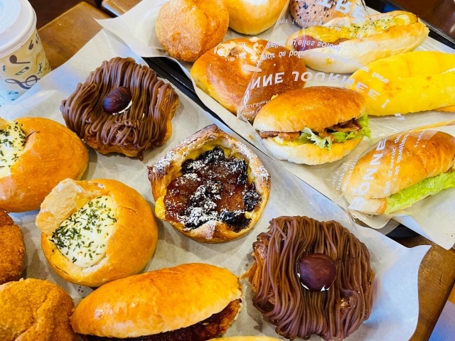 横浜ハンマーヘッド dacō（ダコー）｜都市型パン屋OPENについて解説する記事のイメージアイキャッチ画像