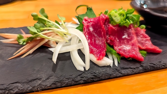 会津馬刺しとタッカンマリ　居酒屋とみが横浜駅北口エリアにオープン予定